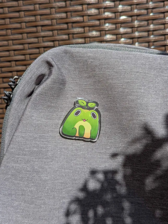 Apple frog pin